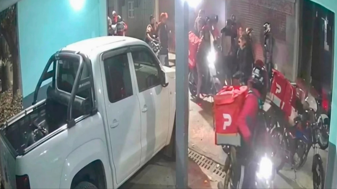 Salvaje ataque: repartidores buscaban una moto robada y terminaron enviando a un menor al hospital