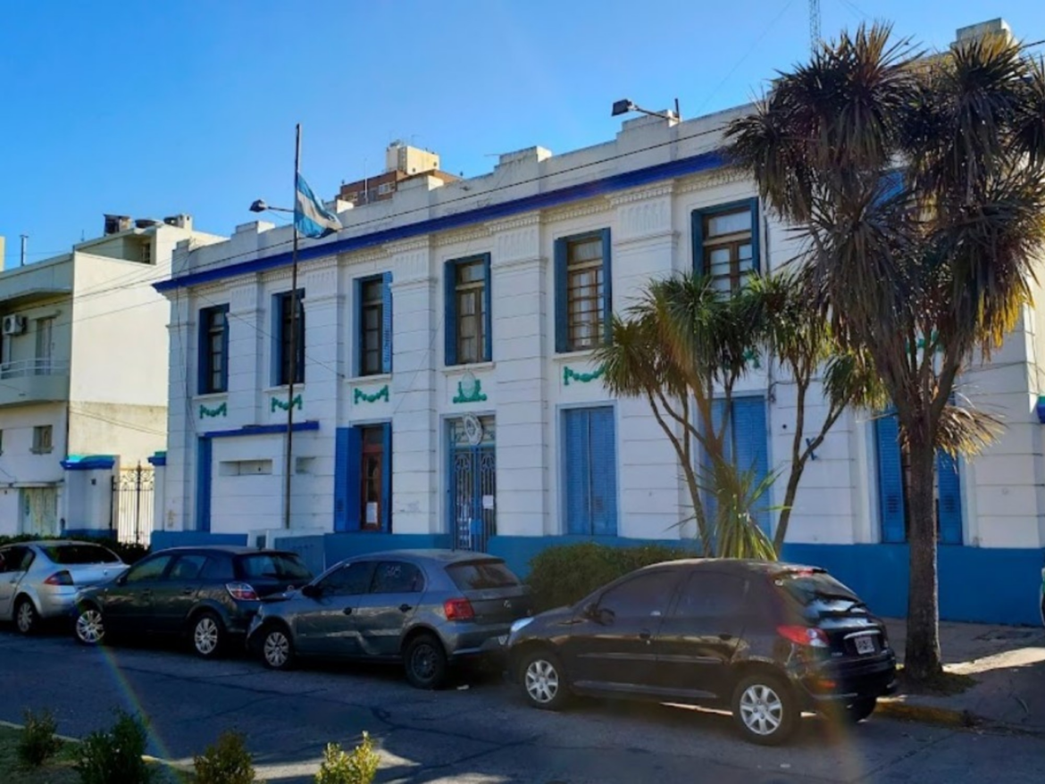 Murió un hombre que estaba detenido en la Comisaría Segunda de La Plata