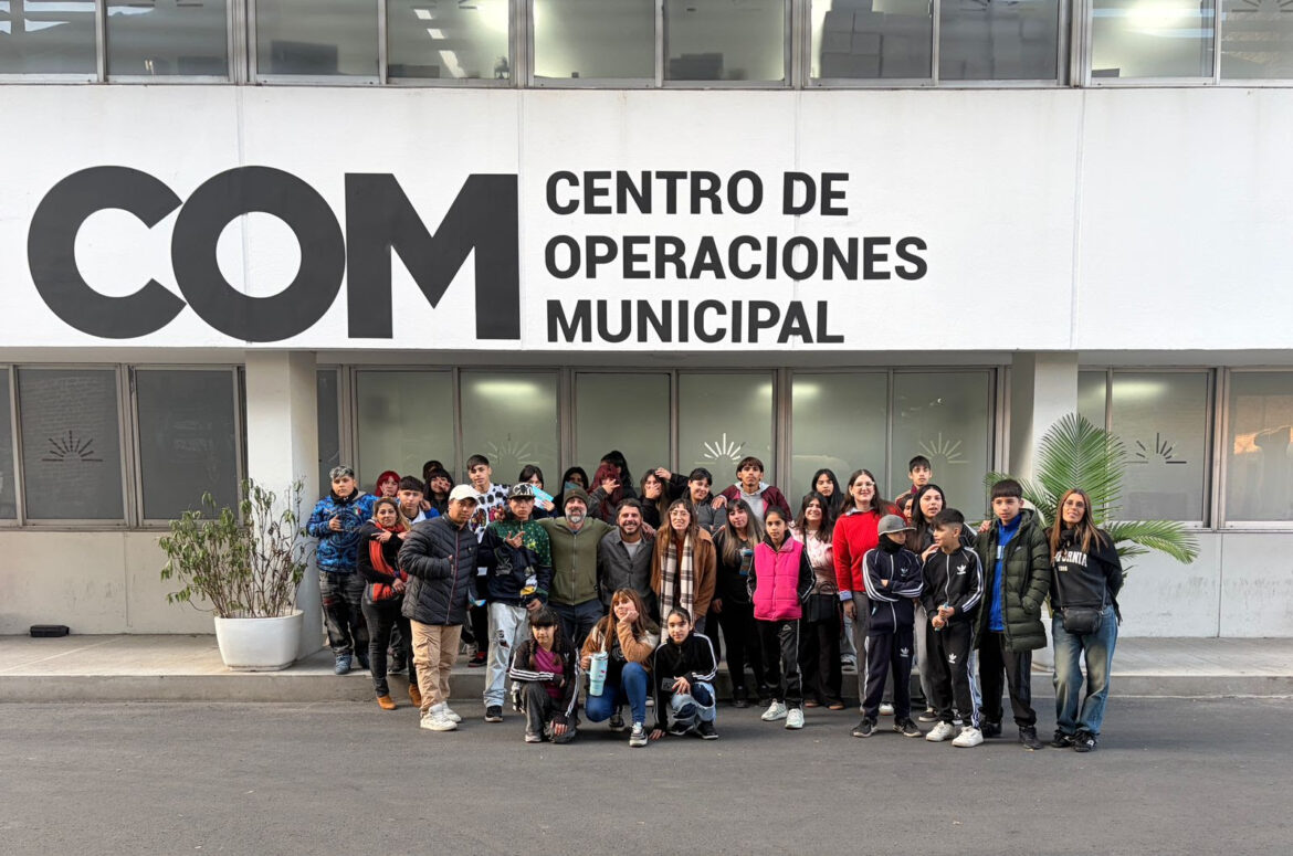 El Municipio concientiza a jóvenes en prevención de estafas y seguridad vial