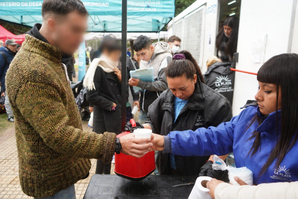 Municipio, Provincia y organizaciones sociales reforzaron la asistencia a personas en situación de calle