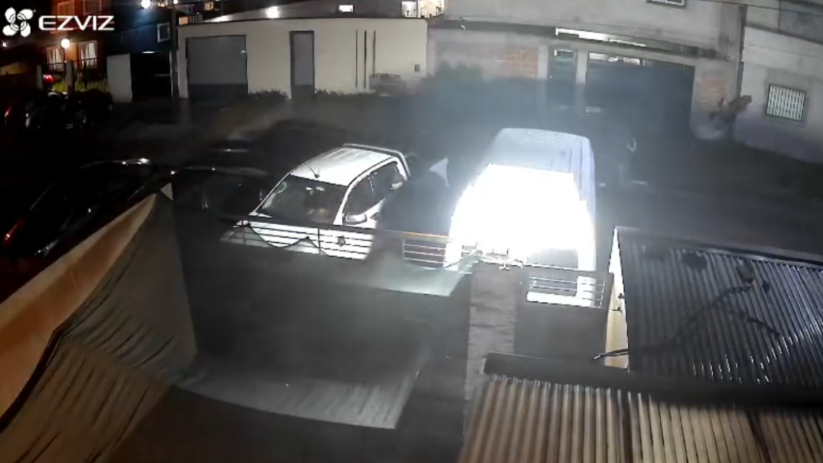 City Bell: dos jóvenes fueron detenidos tras ingresar a una vivienda y robar pertenencias de una camioneta