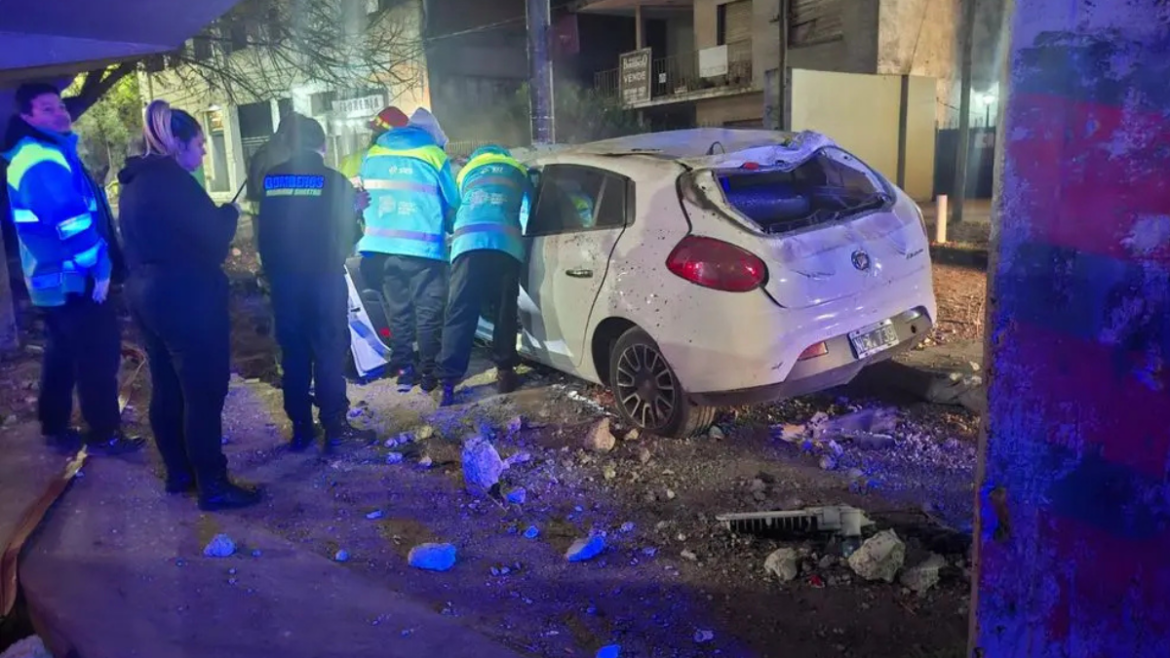 Tragedia en Villa Elisa: un joven de 18 años perdió la vida en un choque sobre Camino Centenario