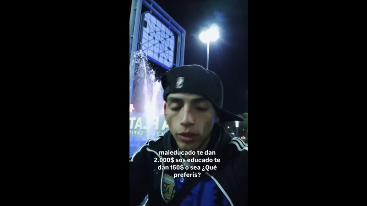 Un limpiavidrios de La Plata hizo un experimento en 13 y 32, lo grabó y el video generó una fuerte discusión en redes.