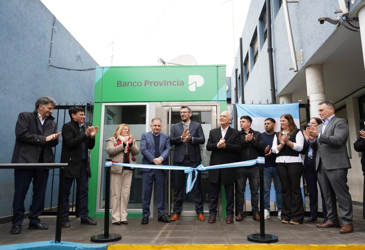 El Municipio y Banco Provincia suman infraestructura urbana en los barrios: nuevos cajeros y sede renovada