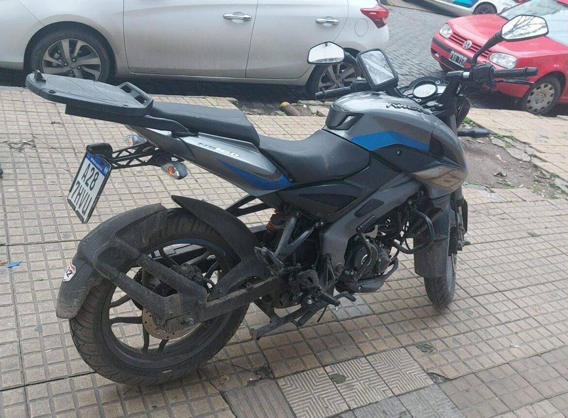 Tres adolescentes fueron detenidos tras intentar sustraer una moto en el centro de La Plata