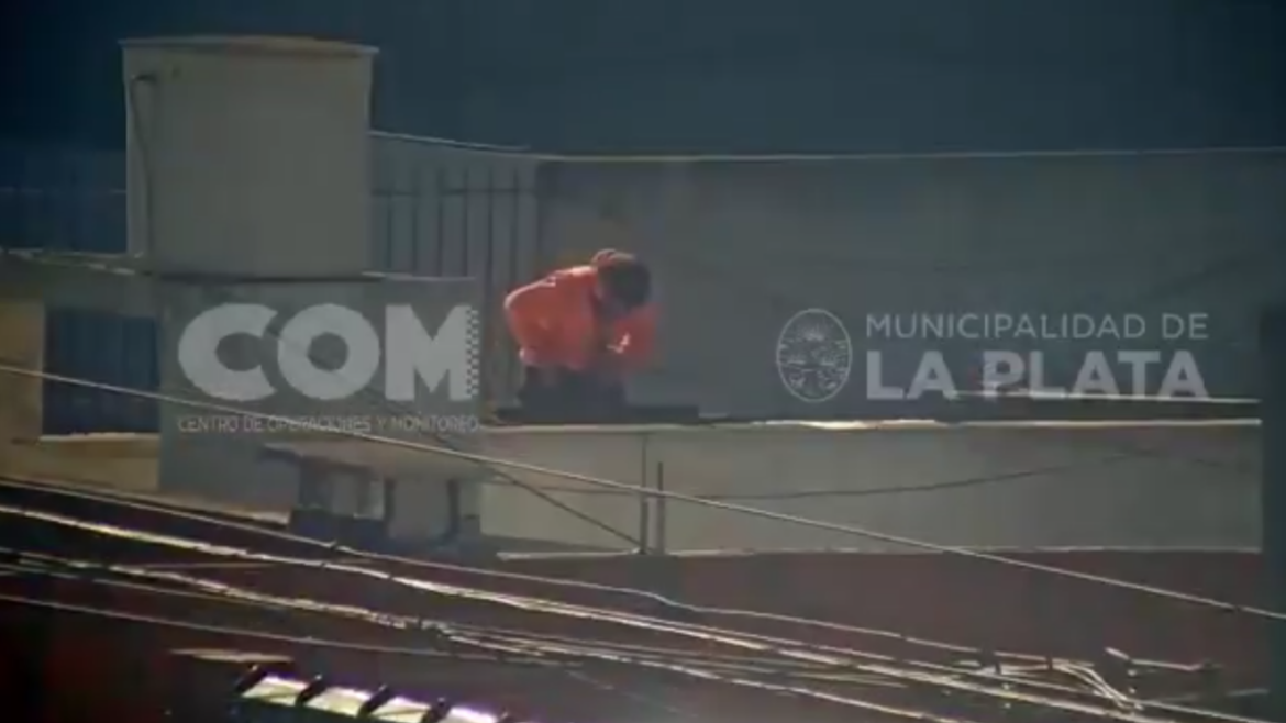 La Plata: detuvieron a un joven acusado de intentar ingresar a una vivienda por los techos