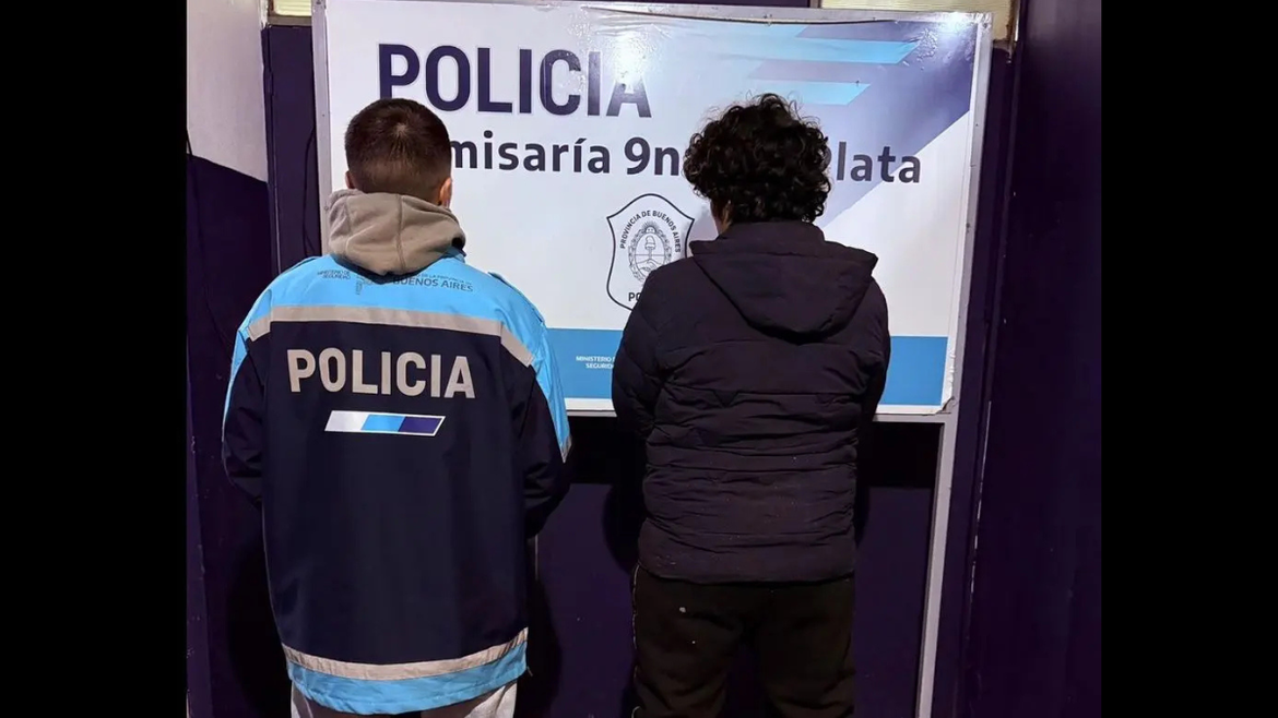 Detuvieron en La Plata a un hombre investigado por el robo de un auto que apareció abandonado en Berisso