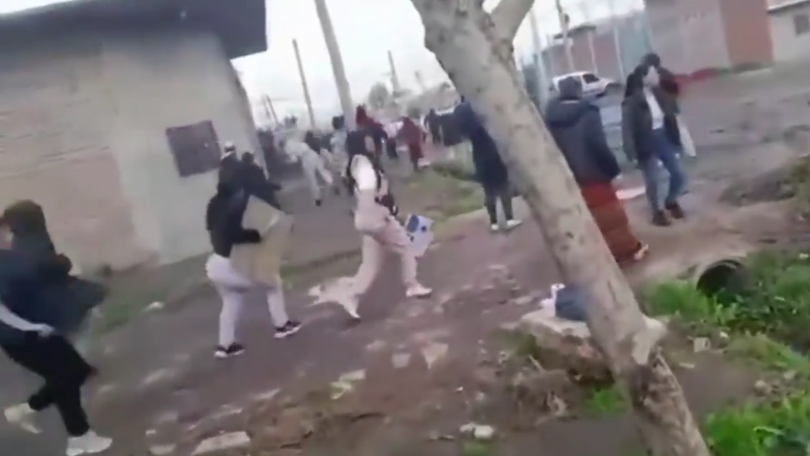 Vecinos derribaron un punto de venta de drogas y denunciaron una guerra narco en el barrio