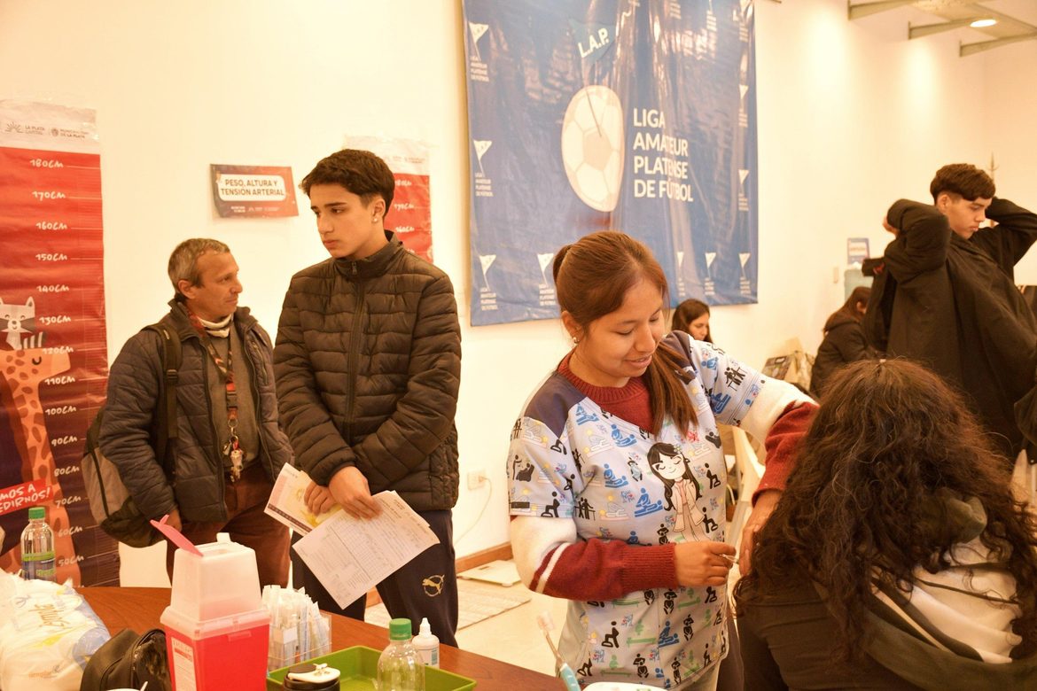 La Municipalidad acercó controles de salud, vacunación y testeos a los barrios