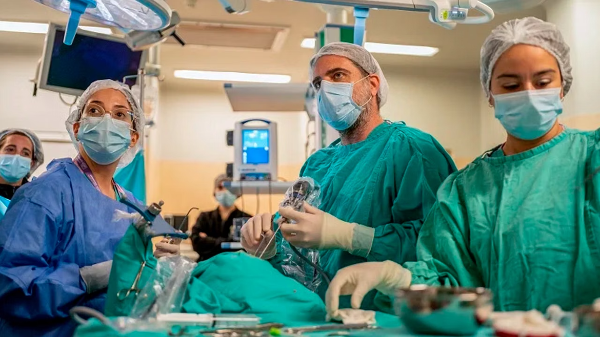 Una nena de 10 años fue operada de un tumor cerebral a través de la nariz en el Hospital Garrahan