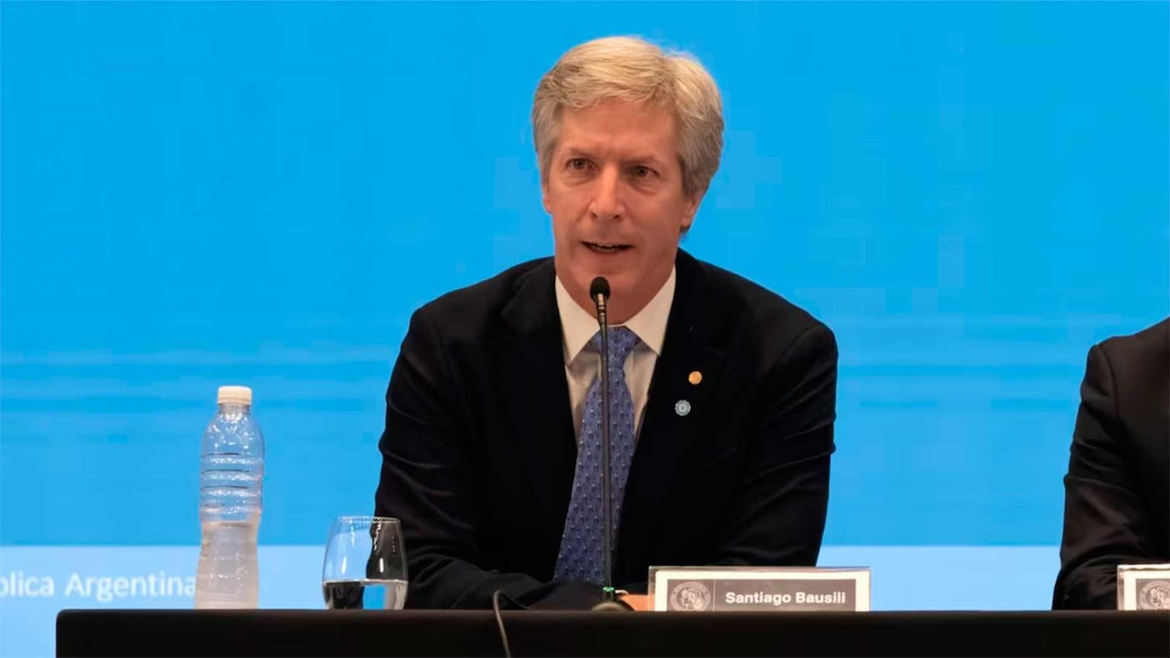 Bausili respaldó la reforma del Banco Central y detalló dónde están las reservas de oro