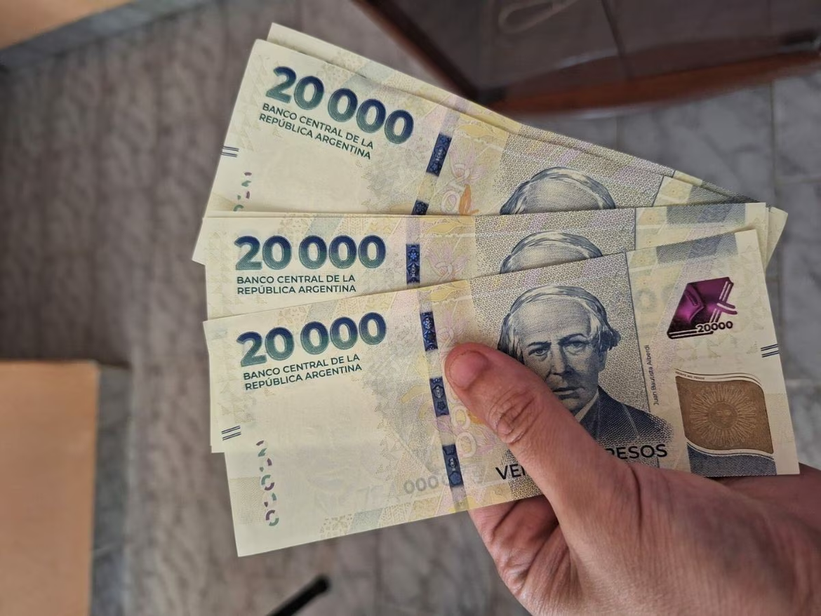 El salario mínimo llegará a $437.000 en abril de 2027: así será el nuevo esquema de aumentos