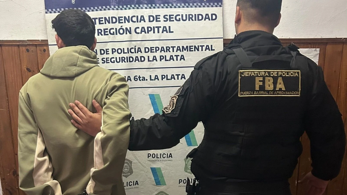 Ringuelet: golpeó a su esposa durante una discusión y fue detenido a pocas cuadras