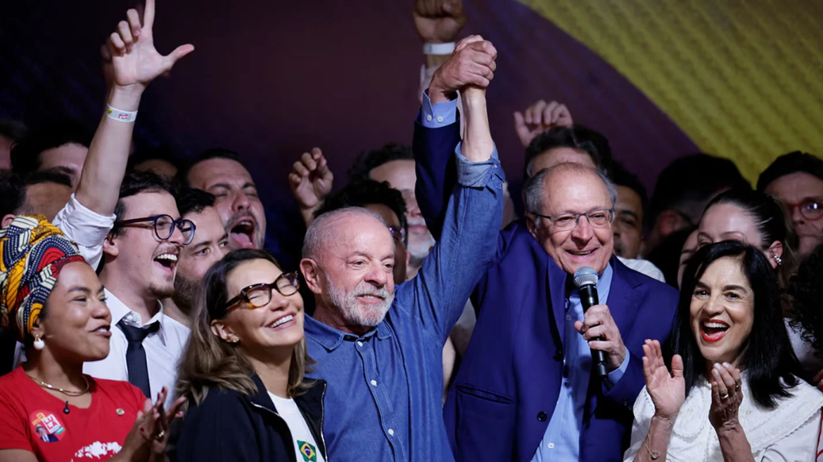 Lula ganó la reelección en Brasil y gobernará por cuarta vez tras vencer a Flávio Bolsonaro