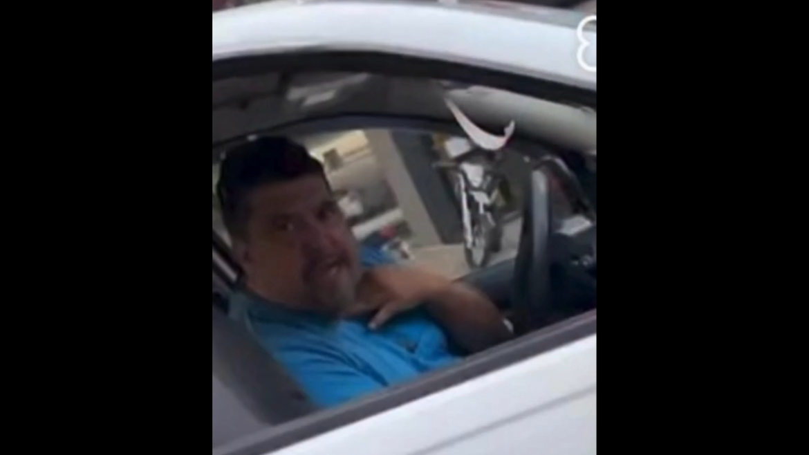 Tensión en el centro de La Plata entre taxistas y conductores de aplicaciones
