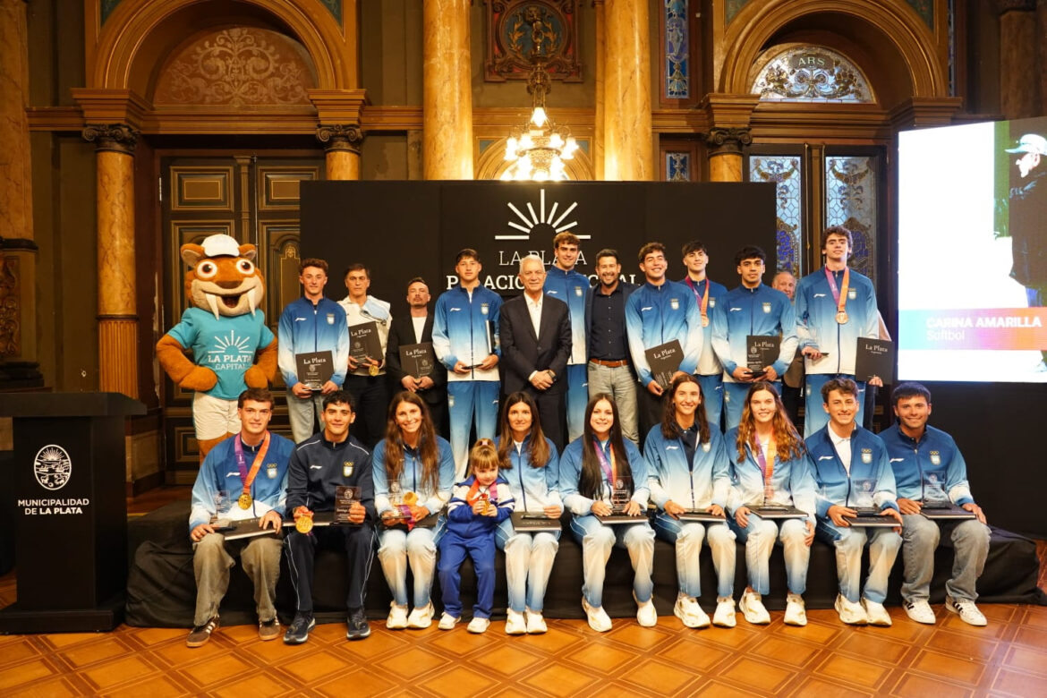 Alak reconoció a los deportistas platenses que representaron al país en los Juegos Suramericanos